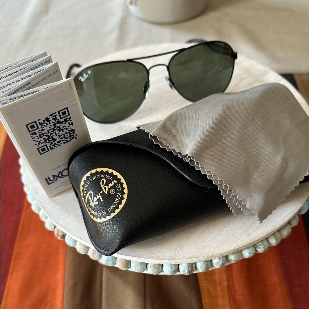 Genuine Ray Ban Aviator / Pilot Sunglasses #3549 Black Polarized.